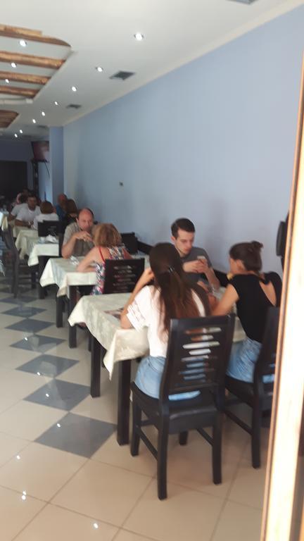 Hotel Restaurant Globi Velipojë Exterior foto